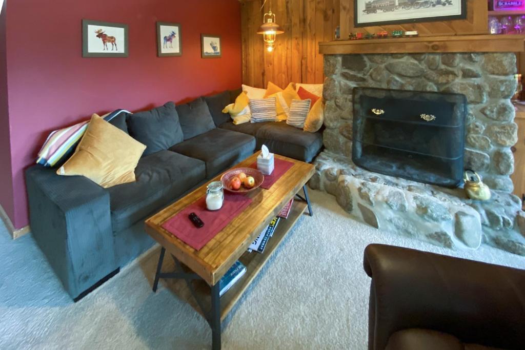 Bullwinkles Bungalow - Housity