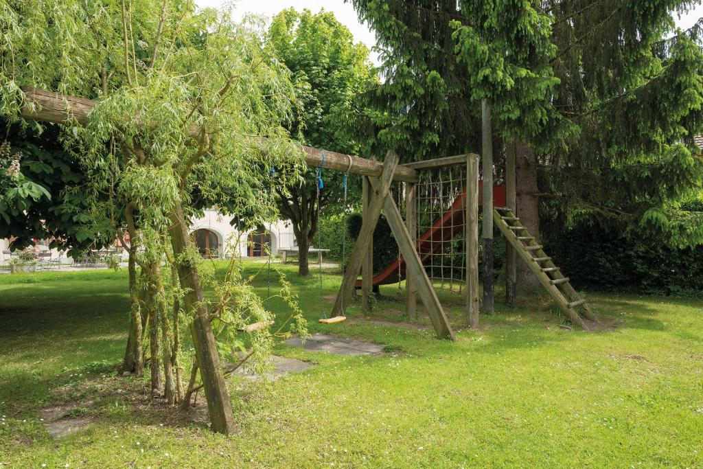 Zahrada ubytování Avenches Youth Hostel