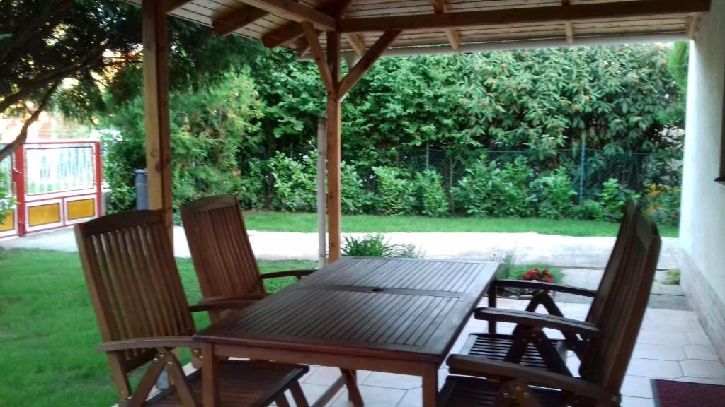 Zahrada ubytování Tiszafa Apartman