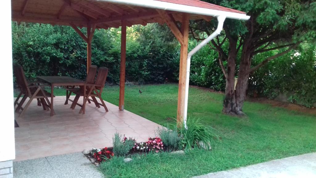 Zahrada ubytování Tiszafa Apartman