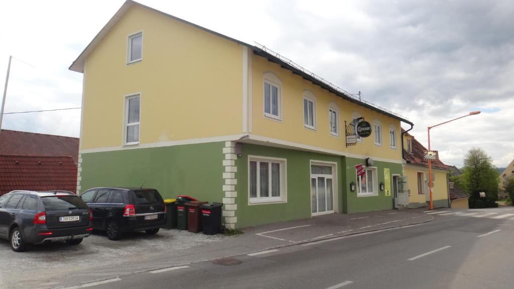 Budova, kde se penzion – hostinec nachází
