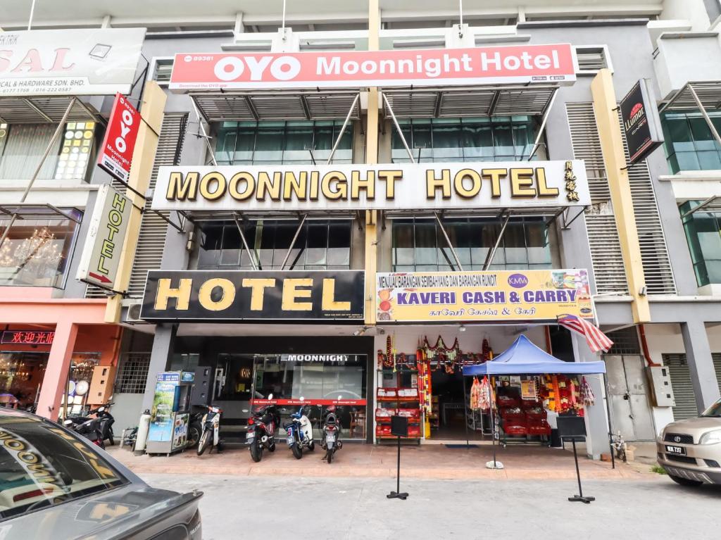 Gallery image of OYO 89381 Moonnight Hotel in Batu Caves