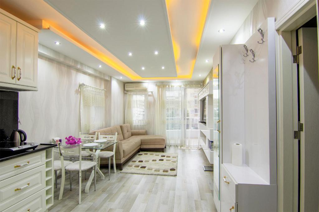 1 Bedroom City Apartments - Housity