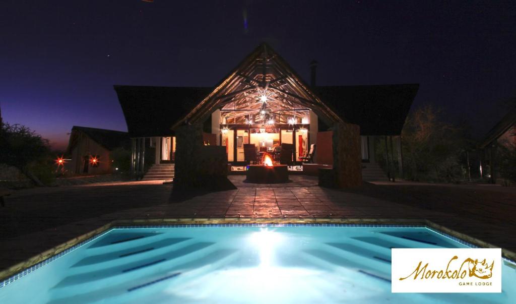 Bazén v ubytování Morokolo Safari Lodge Self-catering nebo v jeho okolí