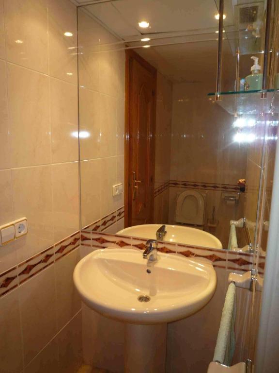 Apartamentos Edificio Aguilas - 6