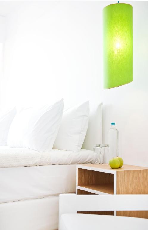 Postel nebo postele na pokoji v ubytování Marathon Beach Resort
