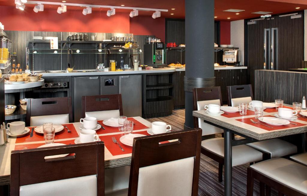 Restaurace v ubytování Hôtel Alba
