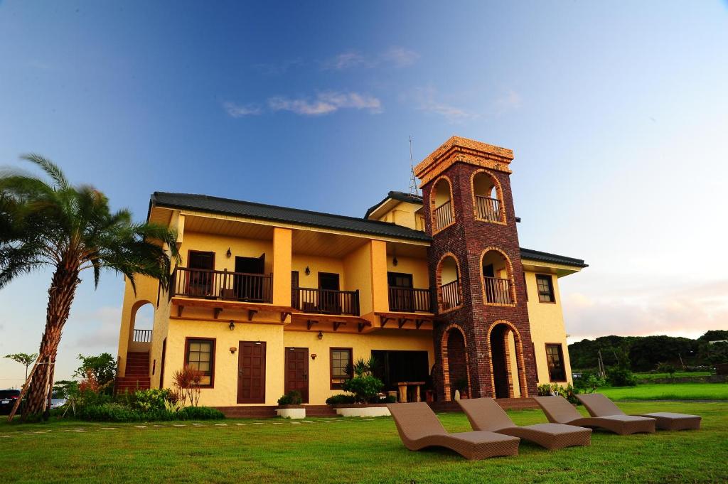 Gallery image of Fun Cows in Eluan