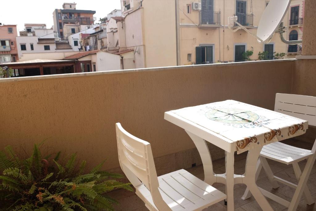 Palermo old style - Boutique apartment with terrace in center city - Hizvo