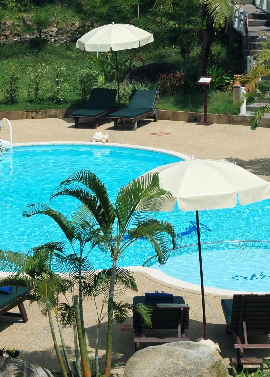 Bazén v ubytování Khaolak Sunset Resort - Adults Only - SHA Extra Plus nebo v jeho okolí