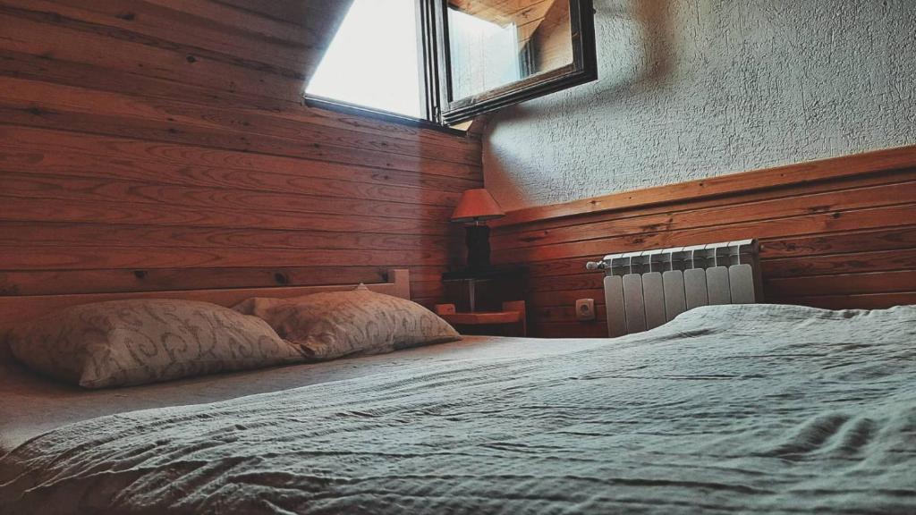 Woden apartment - 16