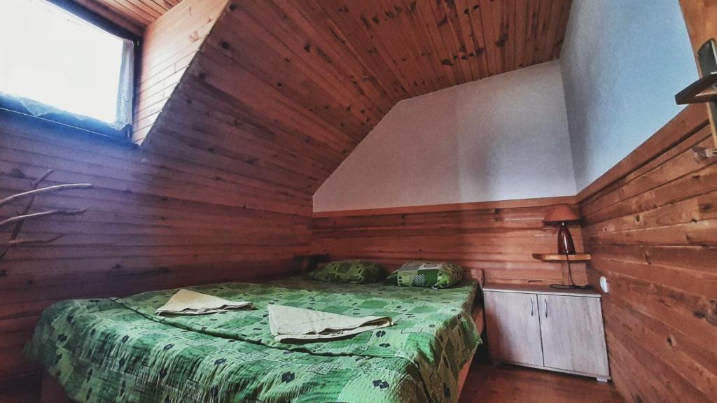 Woden apartment - 10