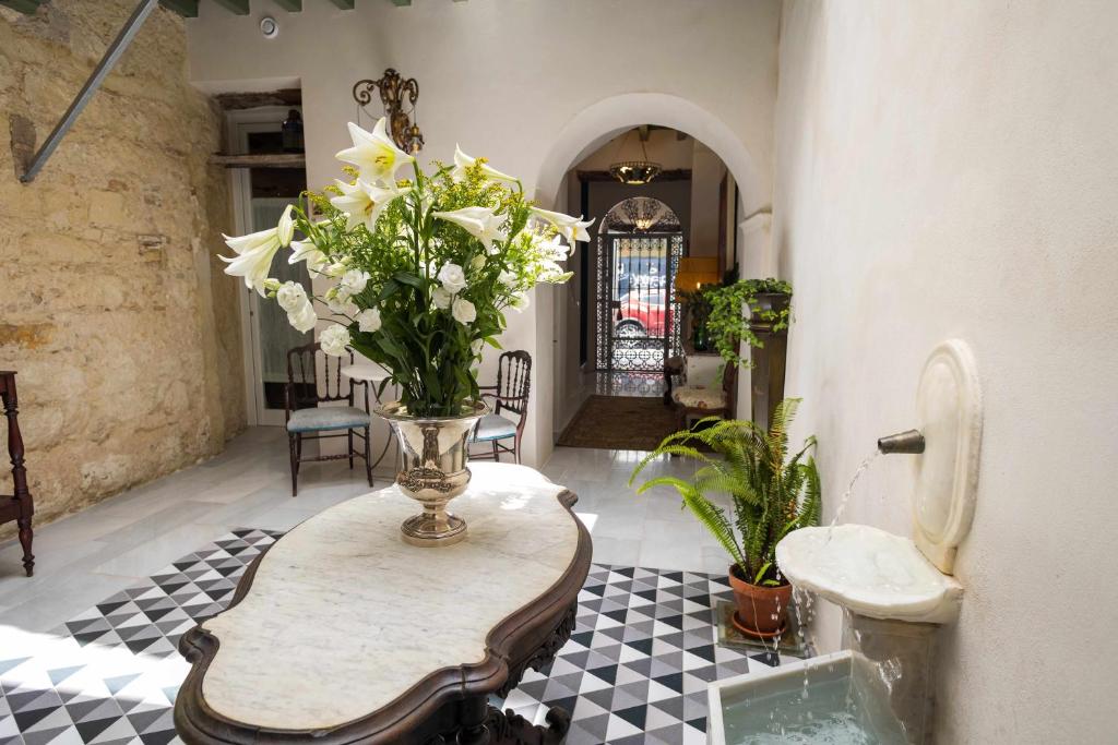 Casa Portus Gaditanus s XVIII Patio Andaluz, El Puerto de ...