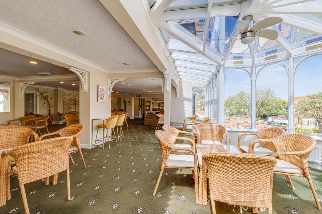 Park Manor Hotel - Resim 12