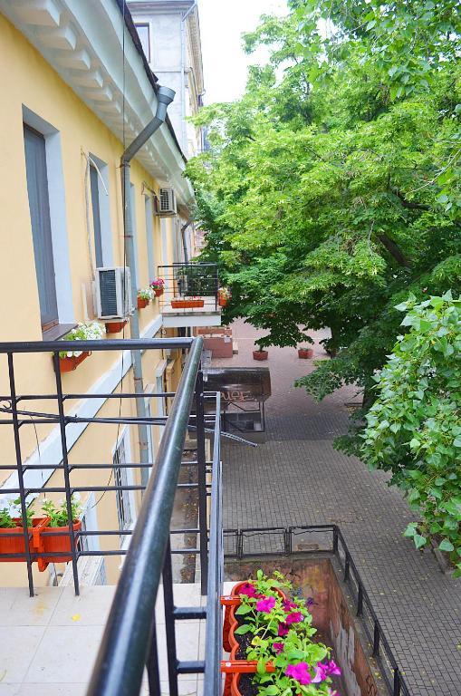 Balkón nebo terasa v ubytování NoName Hotel Odessa