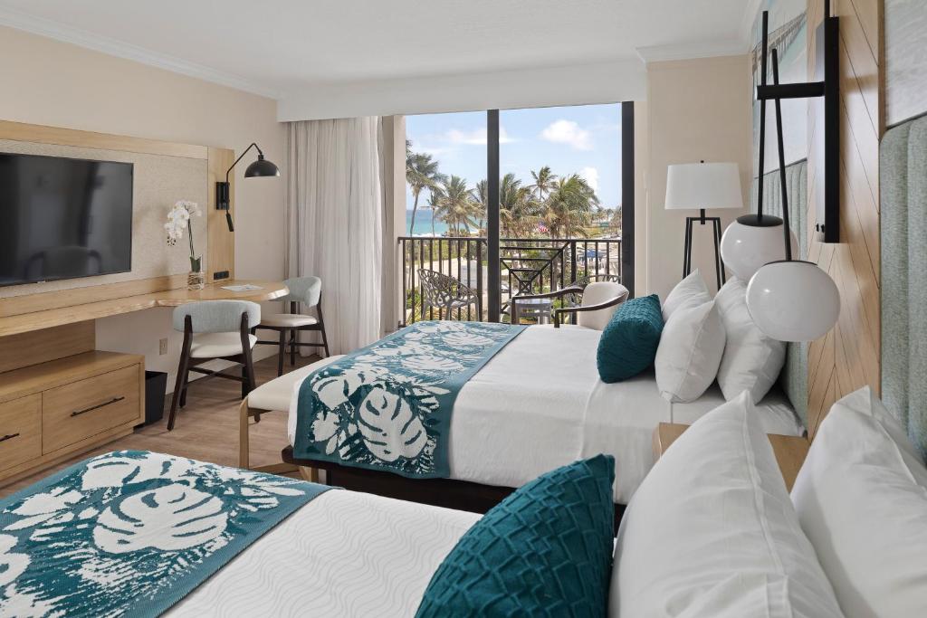 Opal Grand Oceanfront Resort & Spa - Two Queen Room With Partial Ocean View