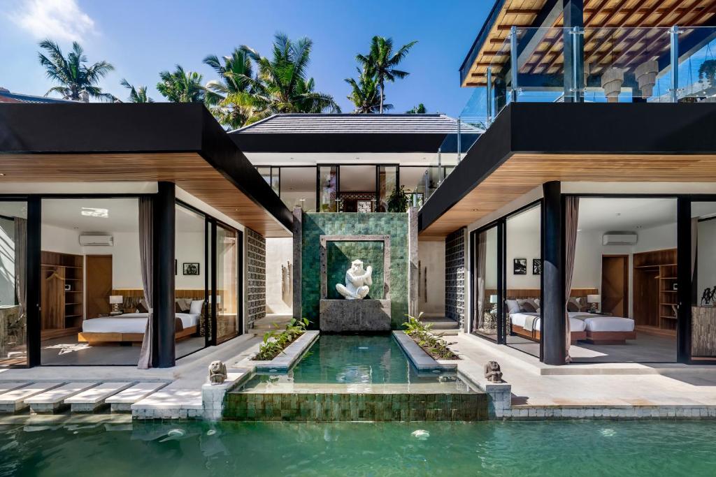 Villa Balinese Monkey