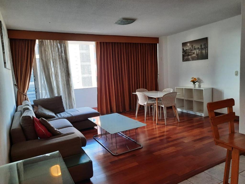 Χώρος καθιστικού στο Apartamento 908 Cortijo Reforma zona 9