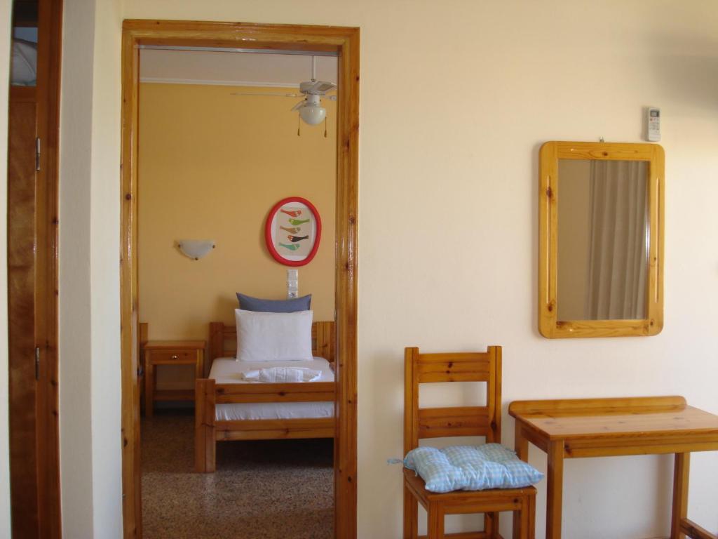 Zdjęcie z galerii obiektu Kochili Apartments w mieście Neos Pirgos