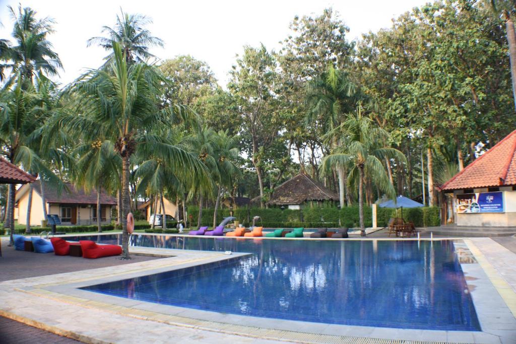 Bazén v ubytování Sanghyang Indah Spa Resort nebo v jeho okolí