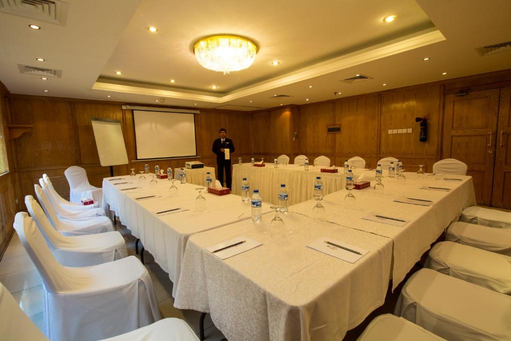 امکانات Rolla Suites Hotel -Former J5 Bur Dubai Hotel - تصویر ۴
