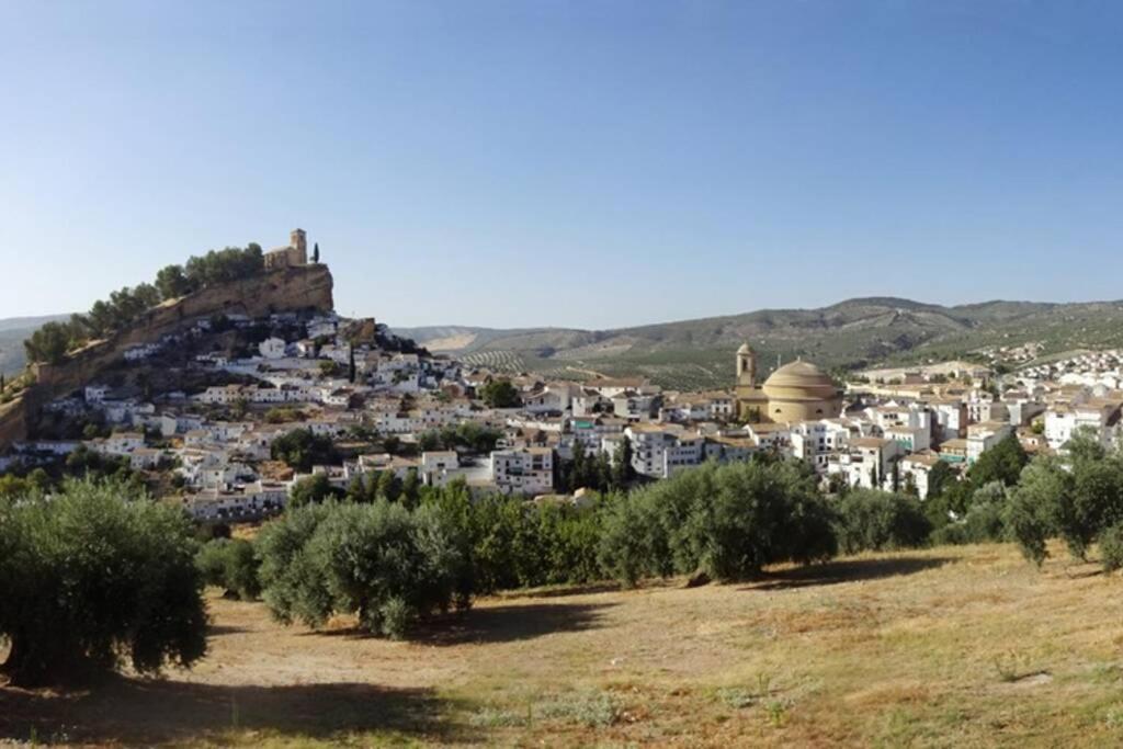 Cortijo La Viñolilla en zona rural (Montefrío), Montefrío ...