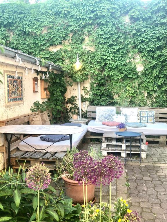 Zahrada ubytování Pension a restaurace Filip II