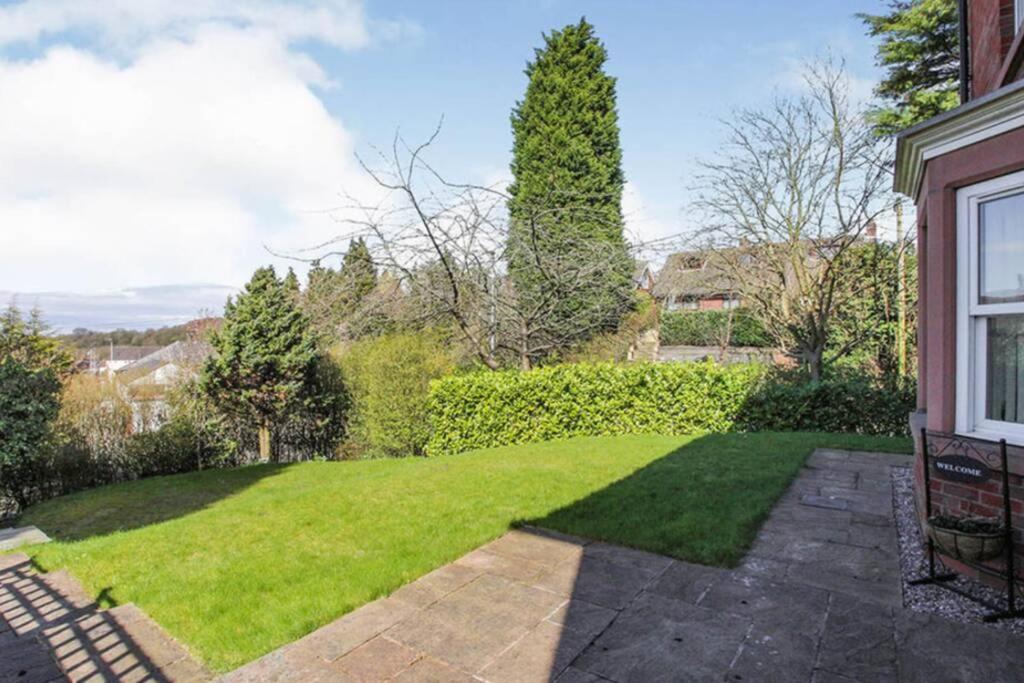 Coniston, 4 Bedroom with Private Garden