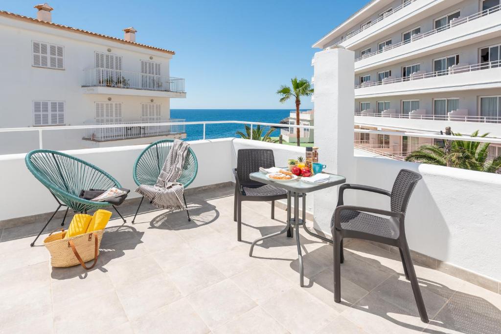 Beautiful studio MAR Y VENT with sea views!, Portocolom ...