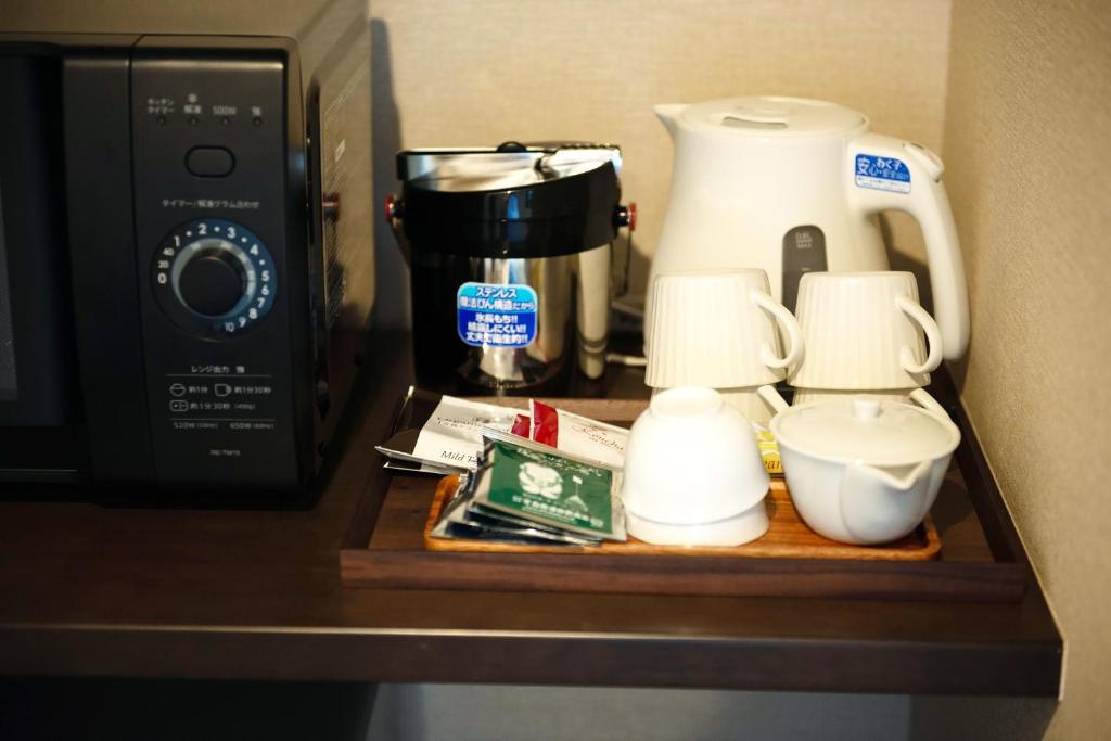 Příslušenství pro přípravu čaje a kávy v ubytování Hotel Celeste Shizuoka