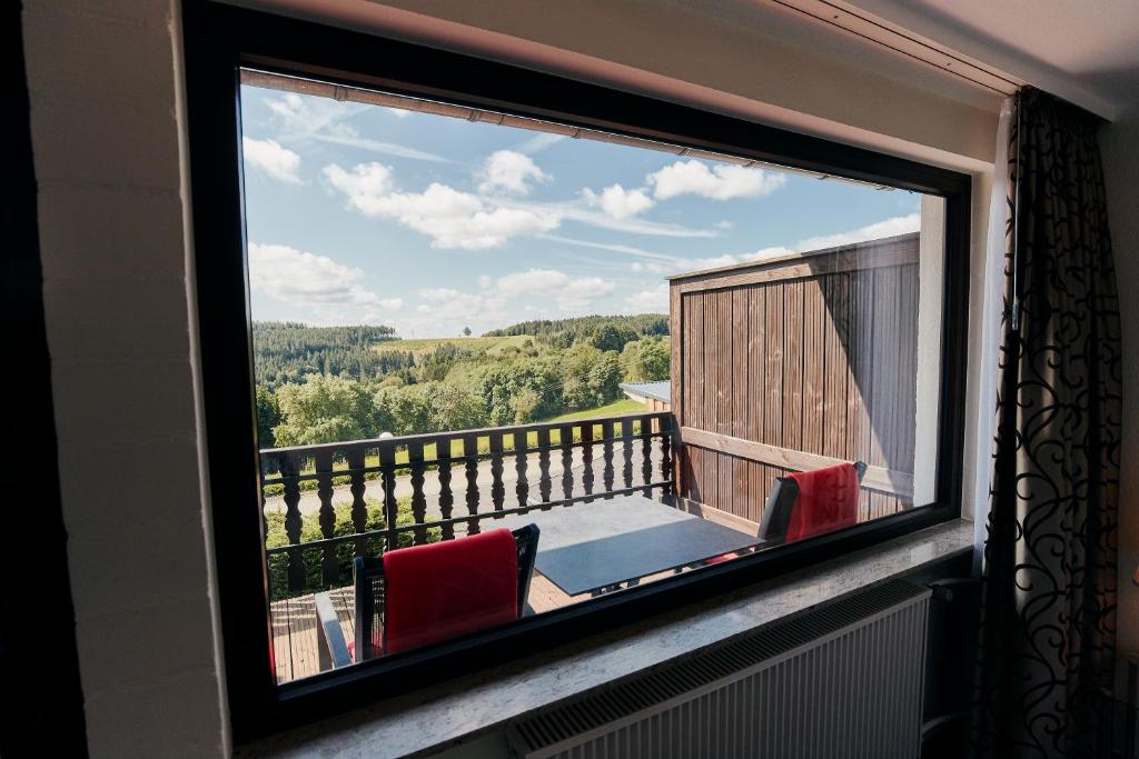 Nespecifikovaný výhled na hory nebo výhled na hory při pohledu z hotelu