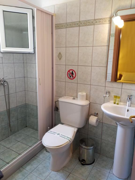 Kúpeľňa v ubytovaní Katsenos studios