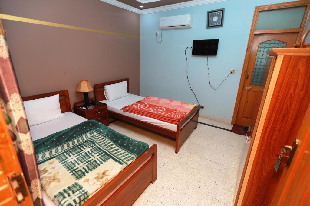 Muzaffarabad View Motel - Pequeña Habitación Gemela