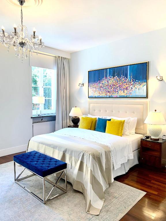 Postel nebo postele na pokoji v ubytování MONDRIAN Luxury Suites & Apartments Market Square I