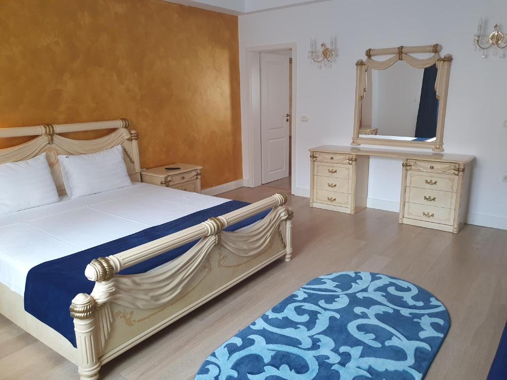 French Boutique - Two-Bedroom Apartment