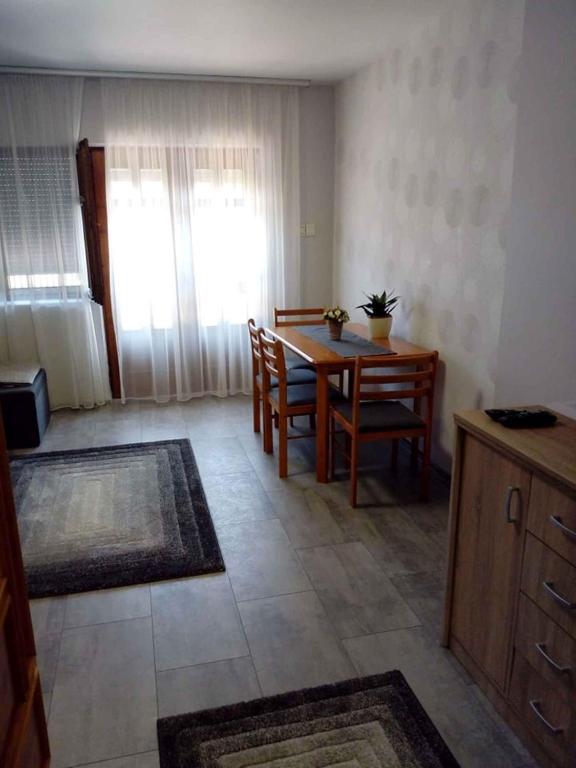 Posedenie v ubytovaní Holiday home Balatonkeresztur 12