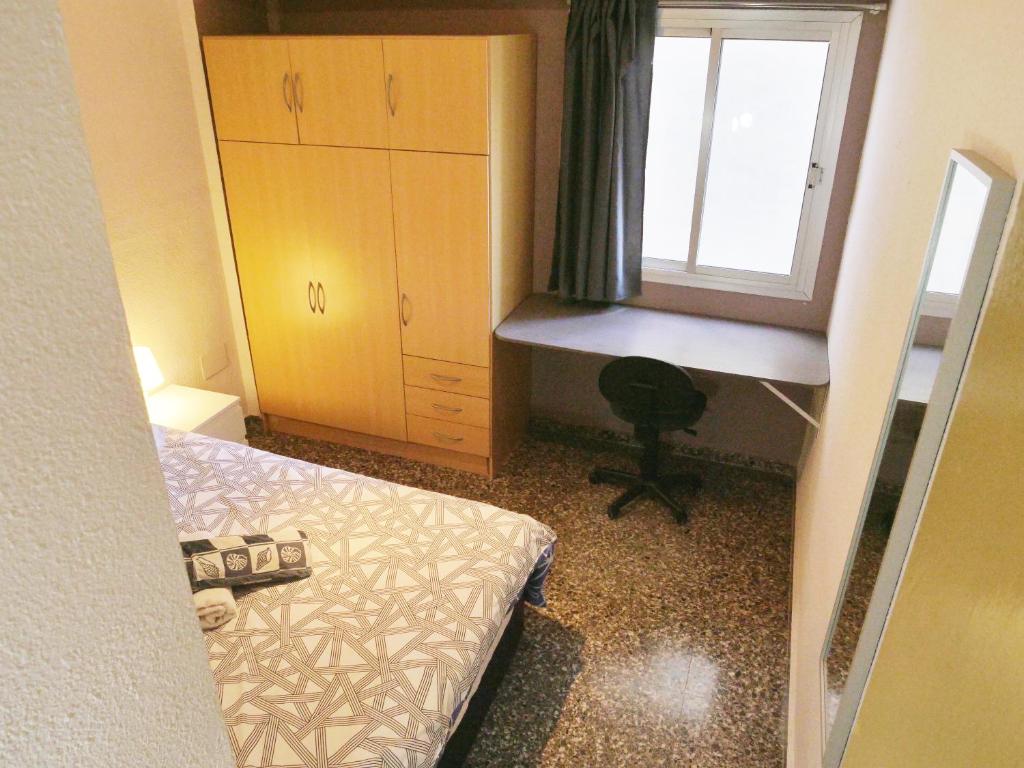 Homestay La Rambla Rooms, Alicante, Spain - Booking.com