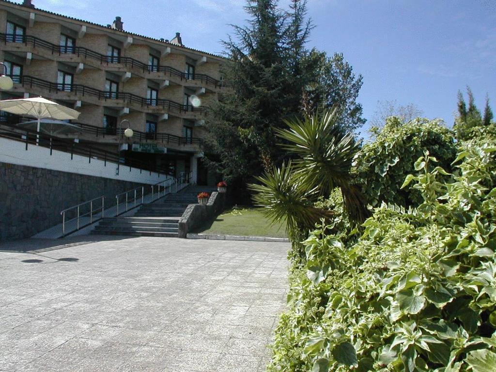 Zahrada ubytování Hotel Rey Sancho Ramírez Somontano SL