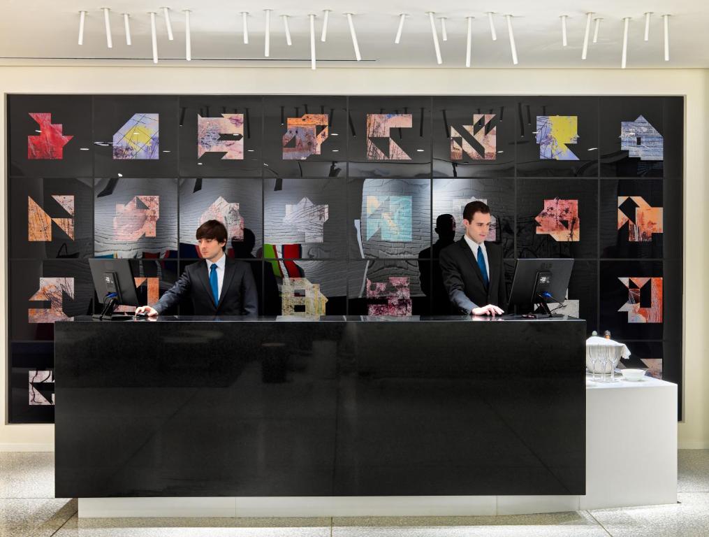 H10 Art Gallery 4* Sup - Resim 38