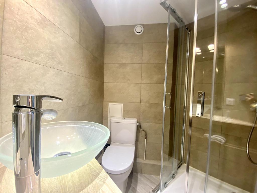 Koupelna v ubytování Hotel Victor Hugo