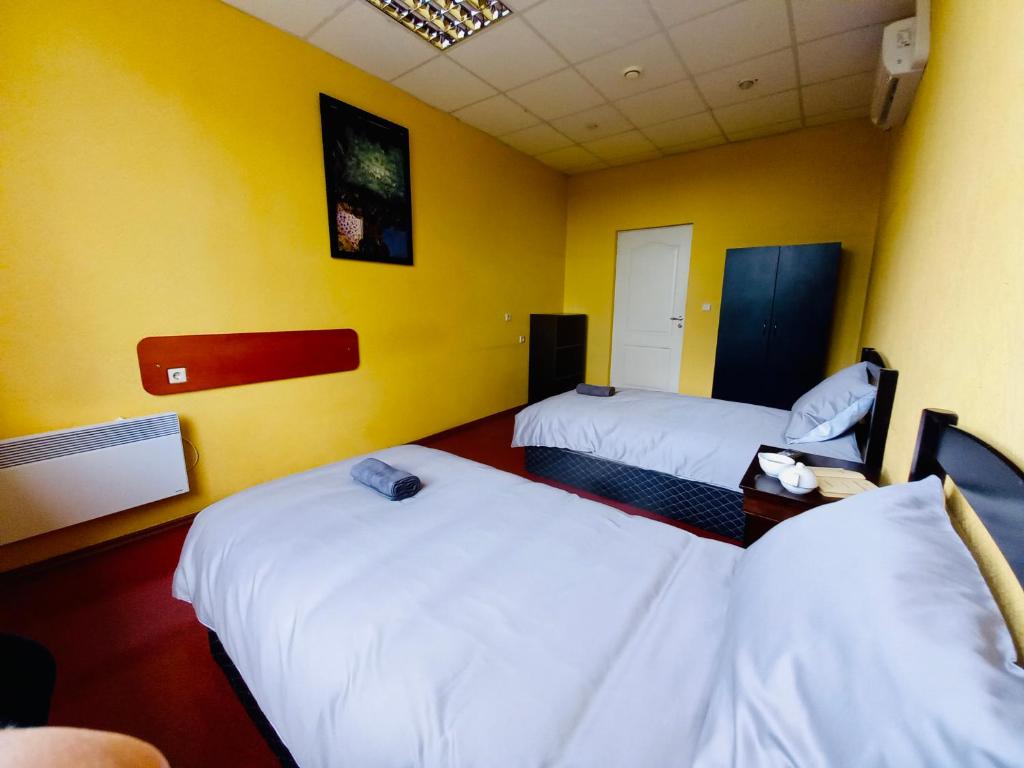 Hostelis R27 - Habitación Gemela De Presupuesto