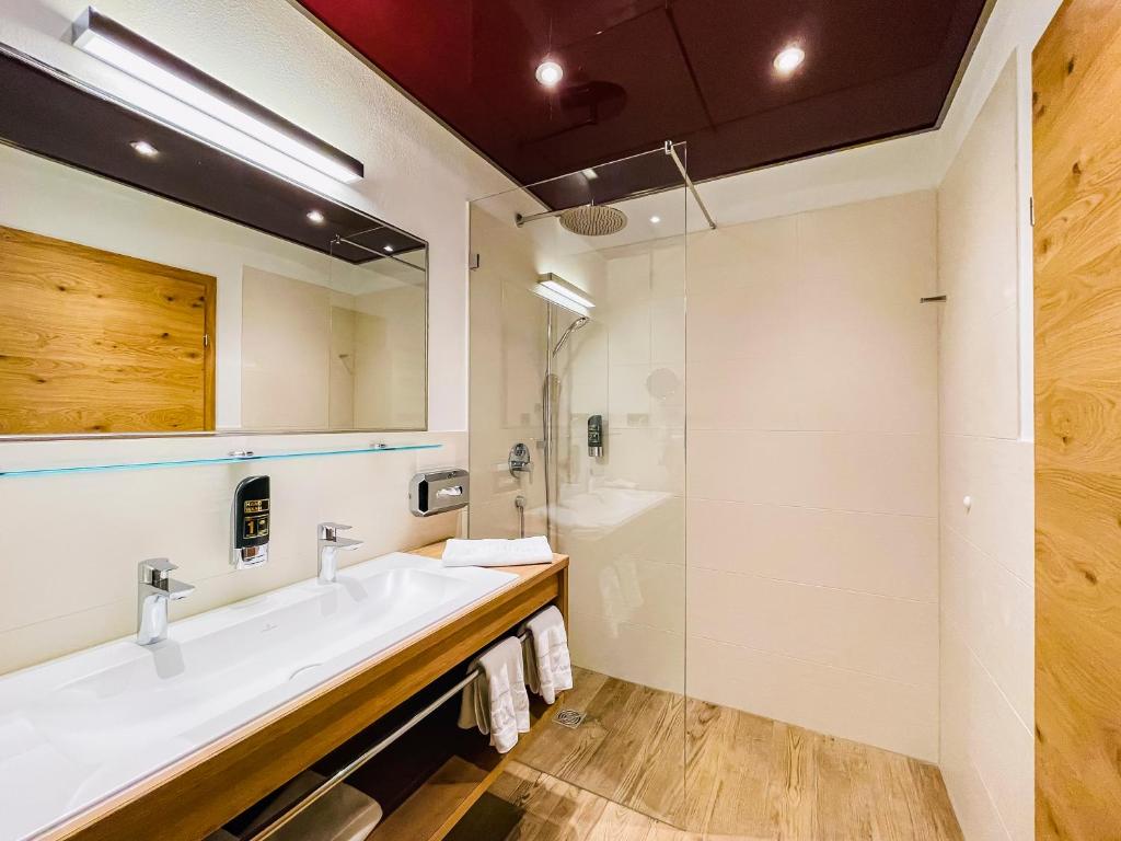 Koupelna v ubytování Hotel Unterwirt