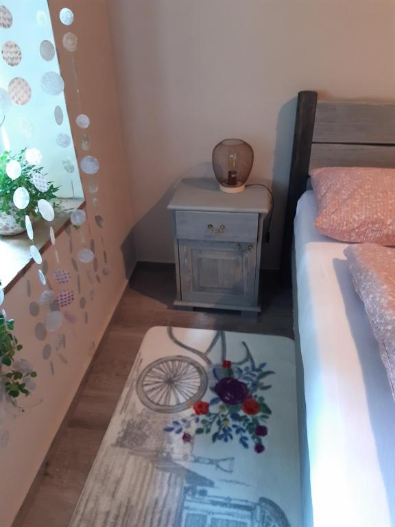 Postel nebo postele na pokoji v ubytování Apartmán v Podzámčí