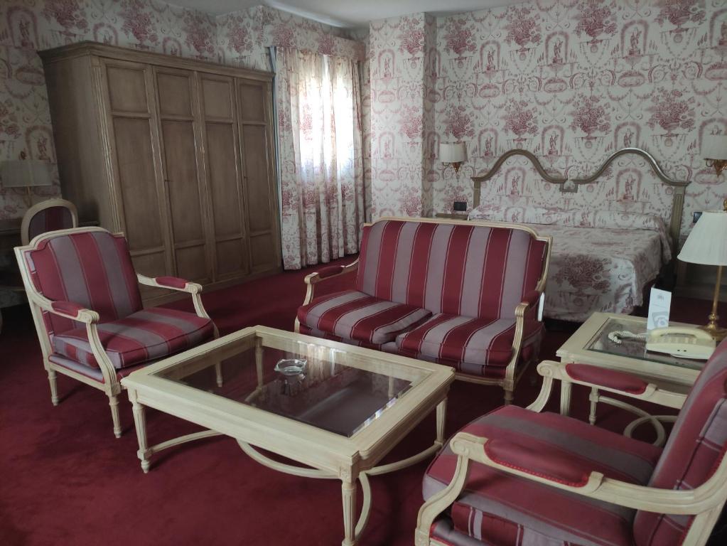 Posedenie v ubytovaní Hotel Ébora by Vivere Stays