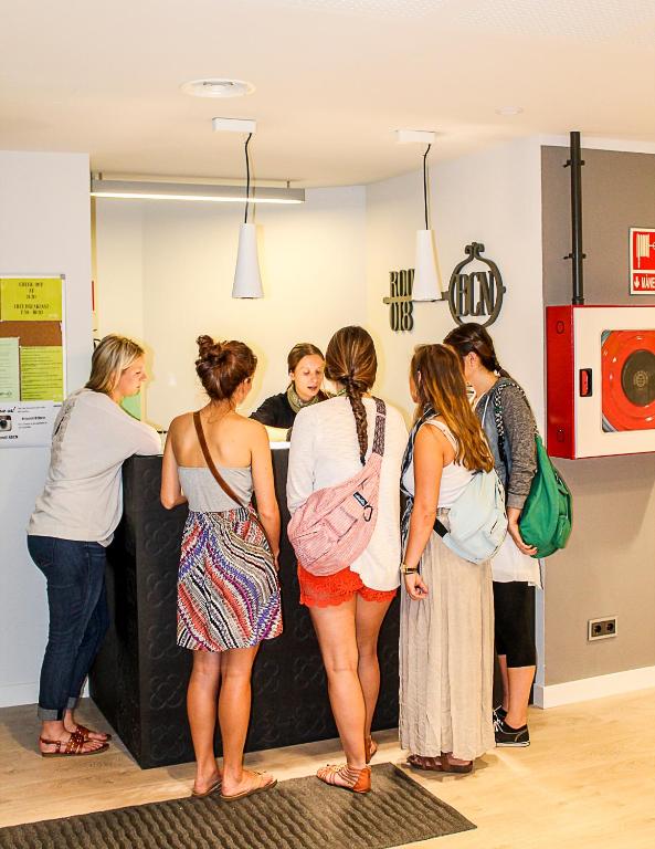 Hostia v ubytovaní Room018BCN