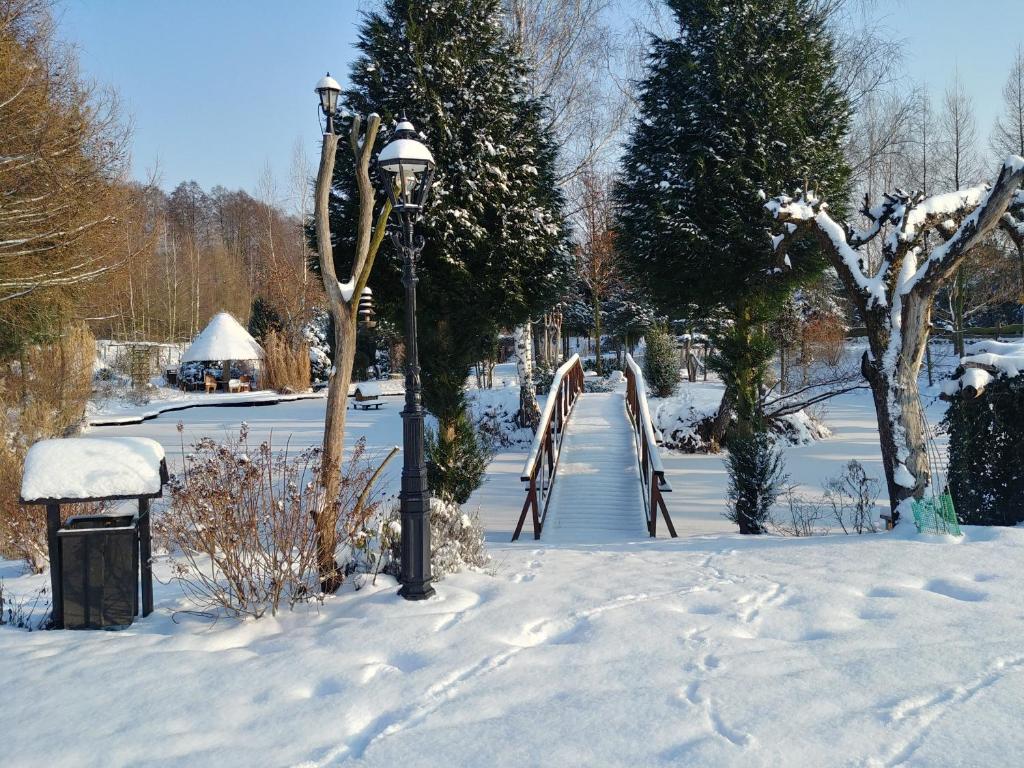 Stary Spichlerz nad Wartą v zimě
