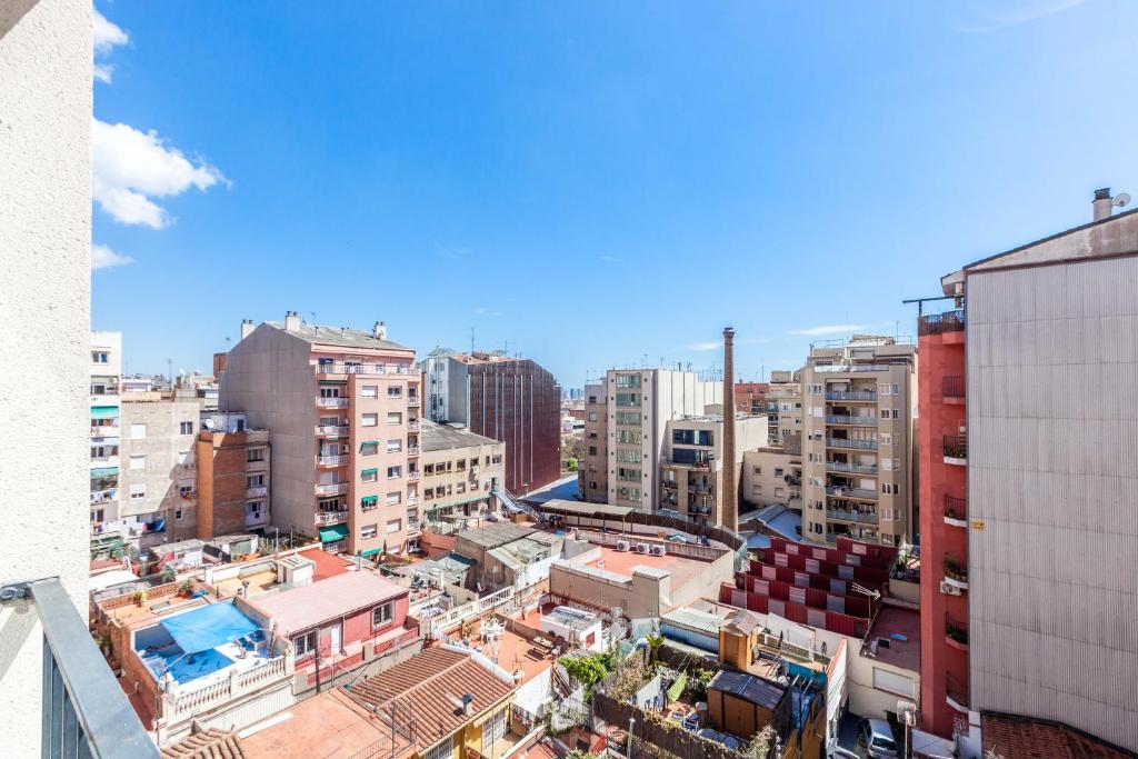 Nespecifikovaný výhled na destinaci Barcelona nebo výhled na město při pohledu z apartmánu