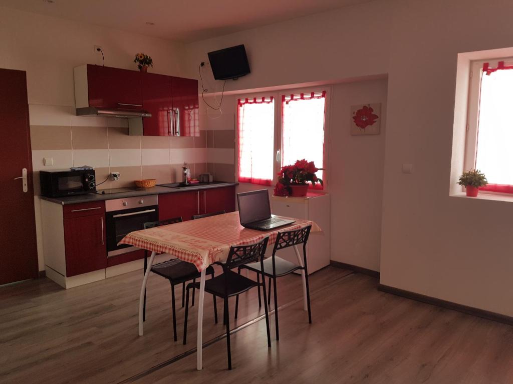 Kuchyň nebo kuchyňský kout v ubytování Maison Saint Matteo