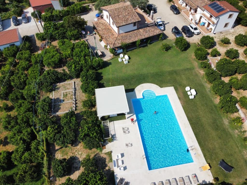 Bazén v ubytování Agriturismo Trappeto Vecchio nebo v jeho okolí