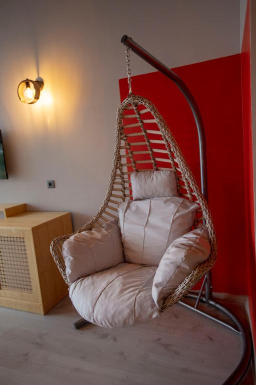 A bed or beds in a room at İspendam Tess Otel